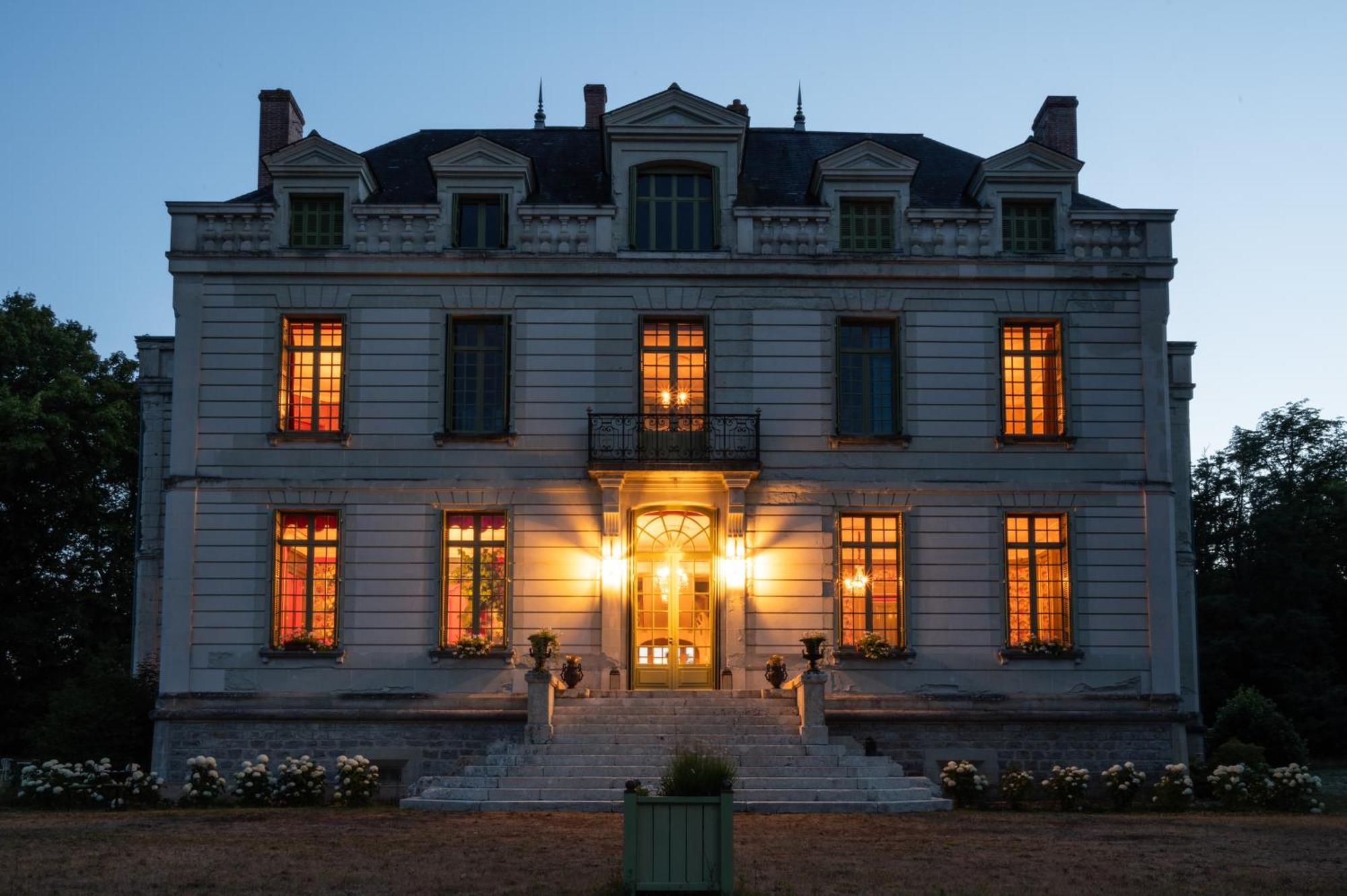 Le Chateau Du Breuil Mazières-de-Touraine Exterior foto
